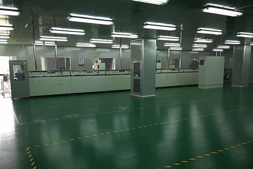 Apakah julat kawalan suhu dalam Mesin Tuang Pita Kecil?